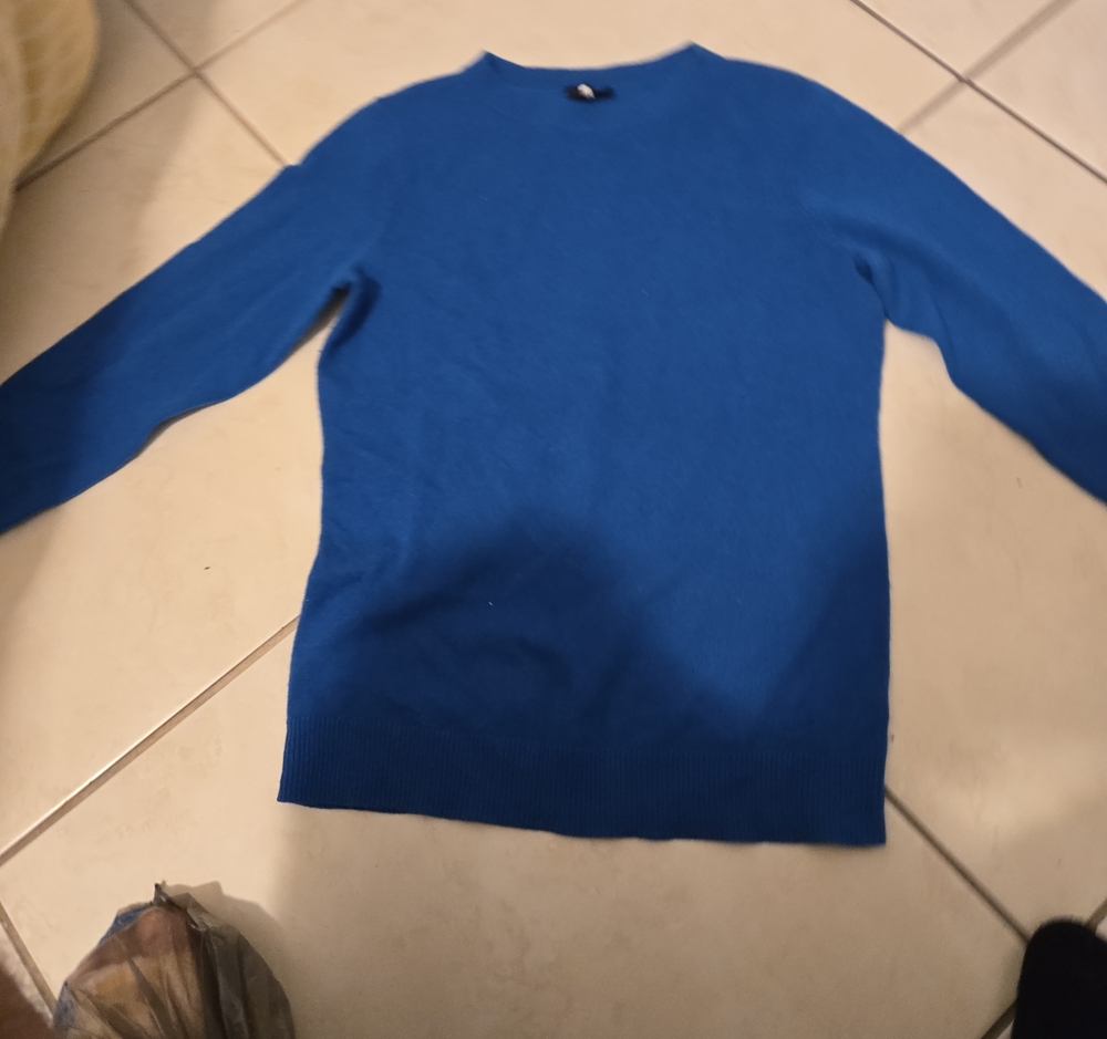 Talbots Men's Crewneck Sweater in Royal Blue100%cashmere